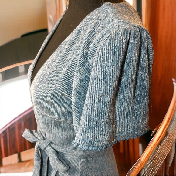 City Studio Estilo Faux Wrap Tiered Ruffle Dress Keyhole Back NWOT Blue Size 3 - Picture 5 of 13